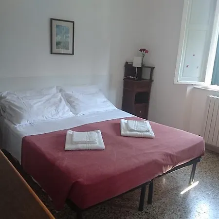 Affittacamere Pisa Lodge B&B Hostel *