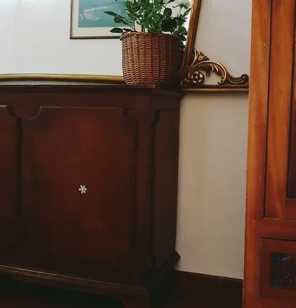 Affittacamere Pisa Lodge B&B Hostel *