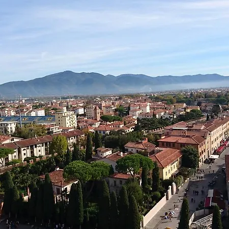 Pisa Lodge B&B Hostel Гостевой дом