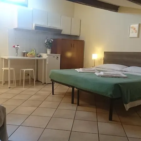 Guest house Pisa Lodge B&B Hostel *